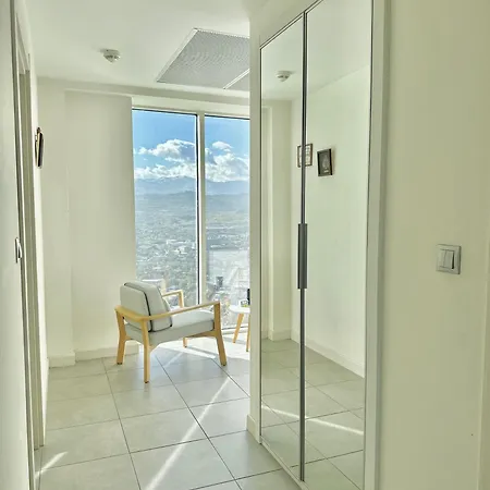 36th Floor Sky City- 2 Bedroom App Free Private Parking *