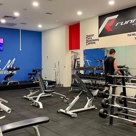 36th Floor Sky City- 2 Bedroom App Free Private Parking *